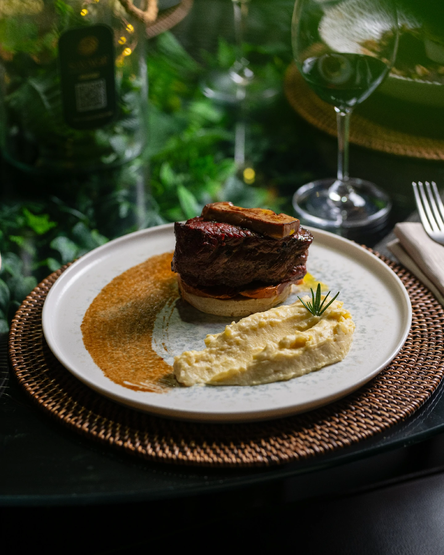 Solomillo Rossini con foie y reducción de vino tinto